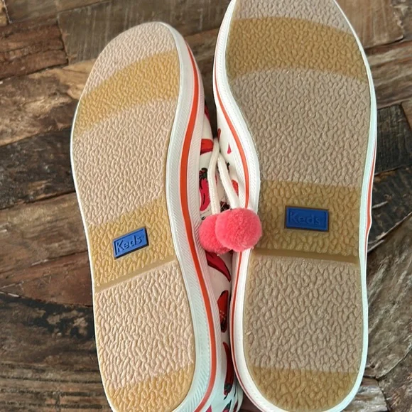 Kate Spade/Keds Red Chile Pepper canvas sneakers with pom pom laces size 7 NWOT - Picture 11 of 14